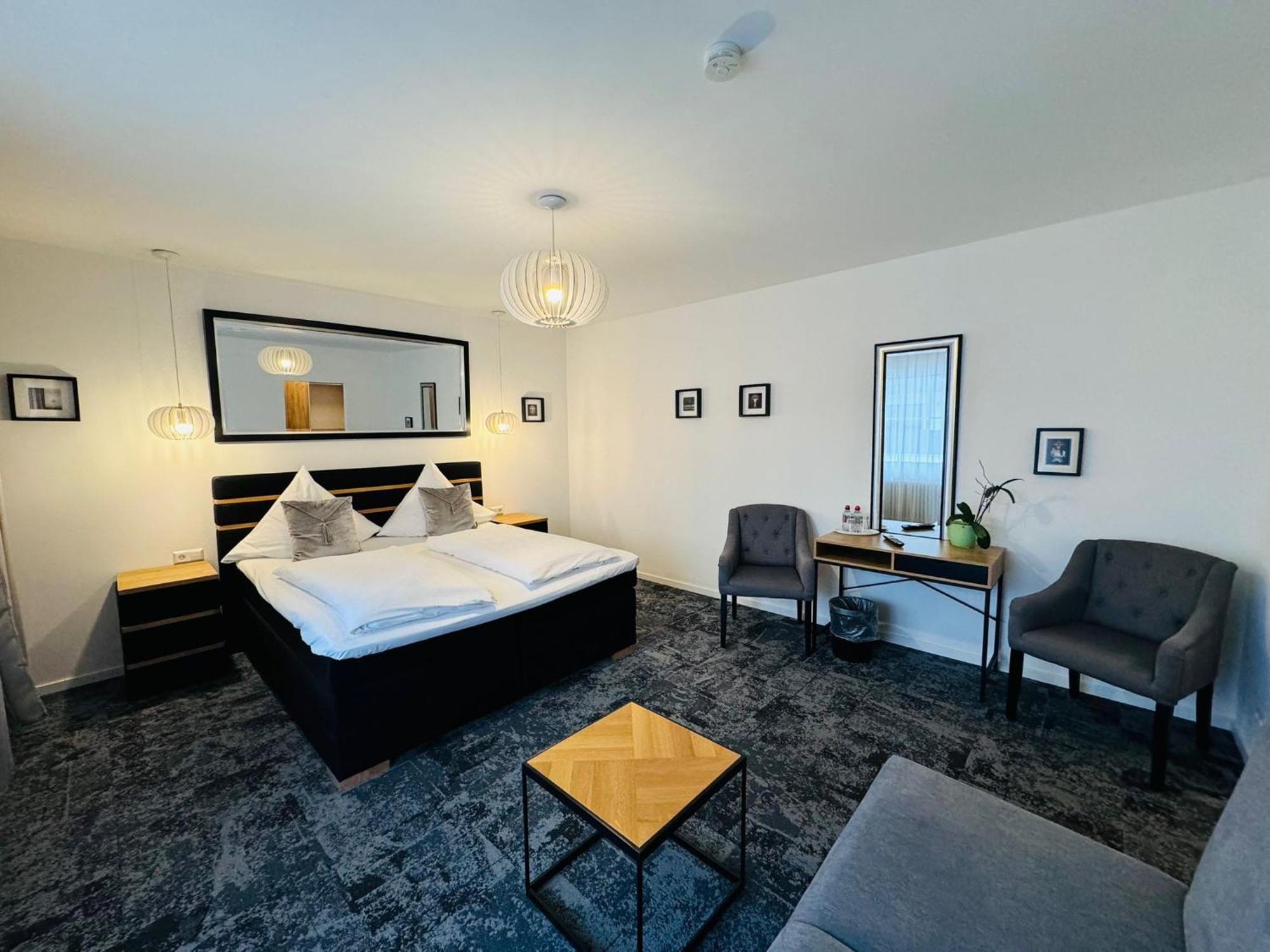 โฮเทล เฮาส์ อัม เซ Hotel ซินส์ไฮม์ ห้อง รูปภาพ