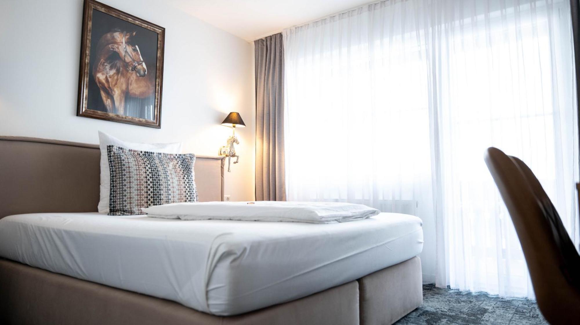 โฮเทล เฮาส์ อัม เซ Hotel ซินส์ไฮม์ ภายนอก รูปภาพ